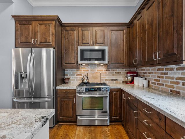 1616 Rosewood Street, Houston, TX 77004