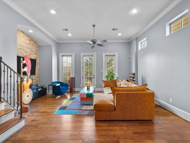 1616 Rosewood Street, Houston, TX 77004