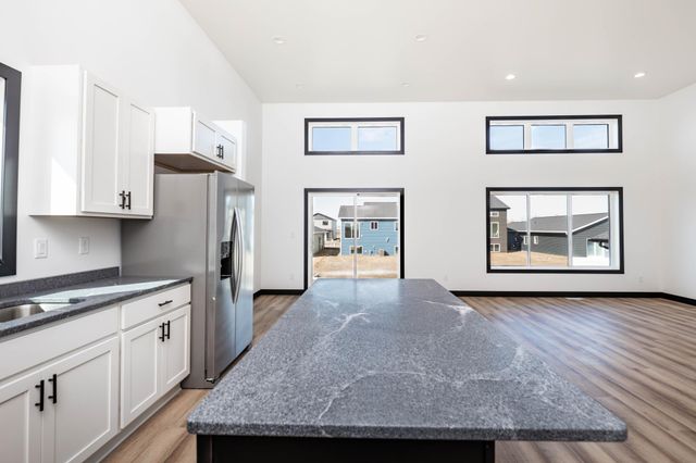 6719 66th Avenue S, Horace, ND 58047