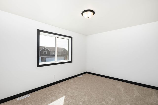 6719 66th Avenue S, Horace, ND 58047