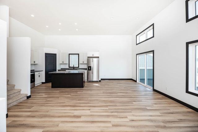 6719 66th Avenue S, Horace, ND 58047