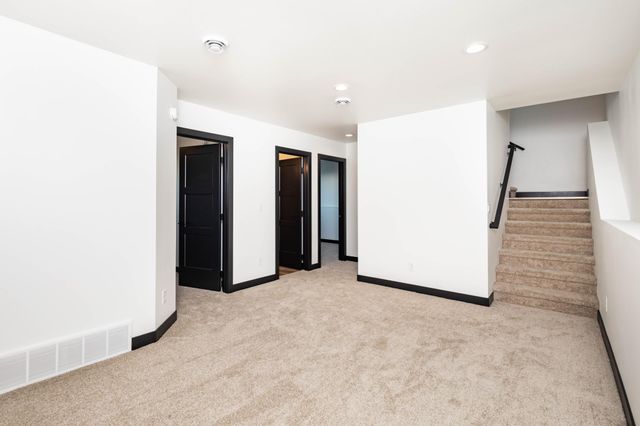 6719 66th Avenue S, Horace, ND 58047