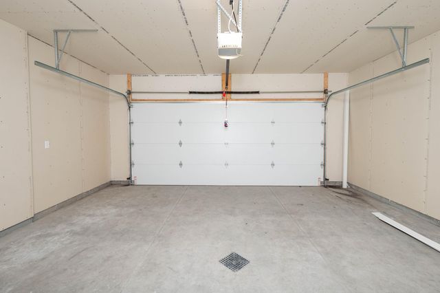 6719 66th Avenue S, Horace, ND 58047