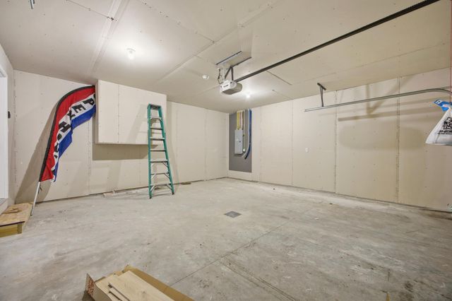 6719 66th Avenue S, Horace, ND 58047