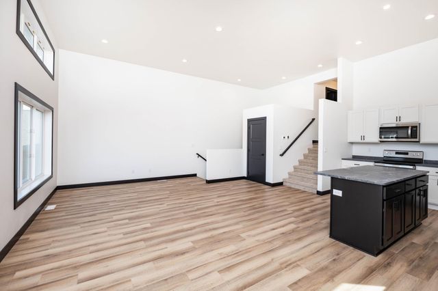 6719 66th Avenue S, Horace, ND 58047