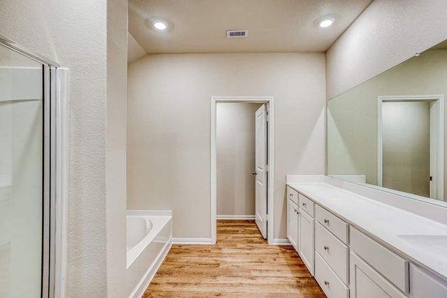 8212 Sunberry Shadow Drive, Houston, TX 77016