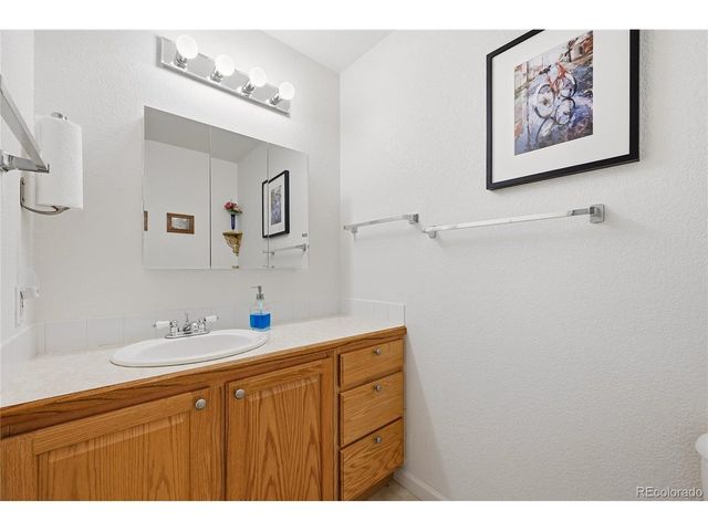 2206 S Iola St, Aurora, CO 80014