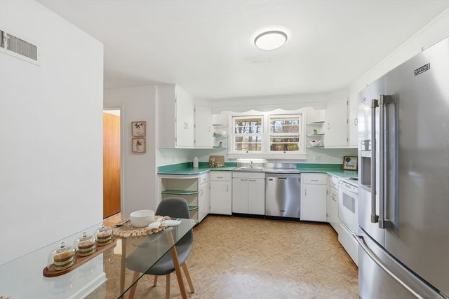 565 Williams Street, Pittsfield, MA 01201