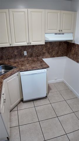 10900 SW 196th St 307, Cutler Bay, FL 33157