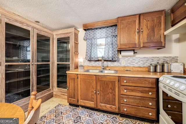 8987 Ferguson Avenue, Savannah, GA 31406