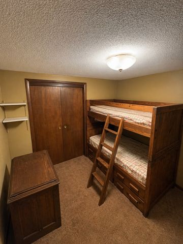 5510 James Avenue N, Brooklyn Center, MN 55430