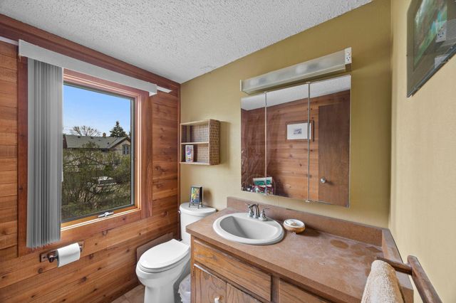 5510 James Avenue N, Brooklyn Center, MN 55430