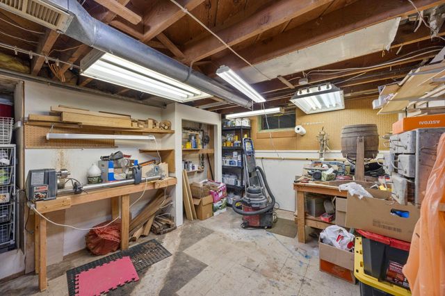 5510 James Avenue N, Brooklyn Center, MN 55430