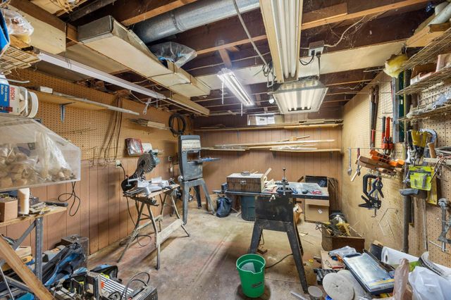 5510 James Avenue N, Brooklyn Center, MN 55430