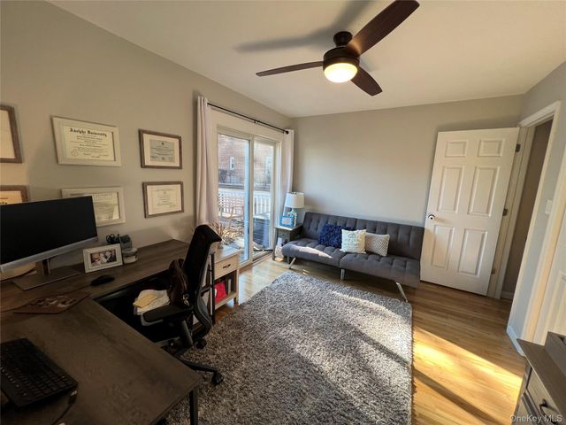 31 Roosevelt Place, Rockville Centre, NY 11570