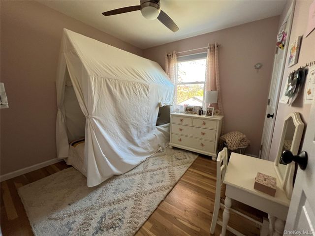 31 Roosevelt Place, Rockville Centre, NY 11570