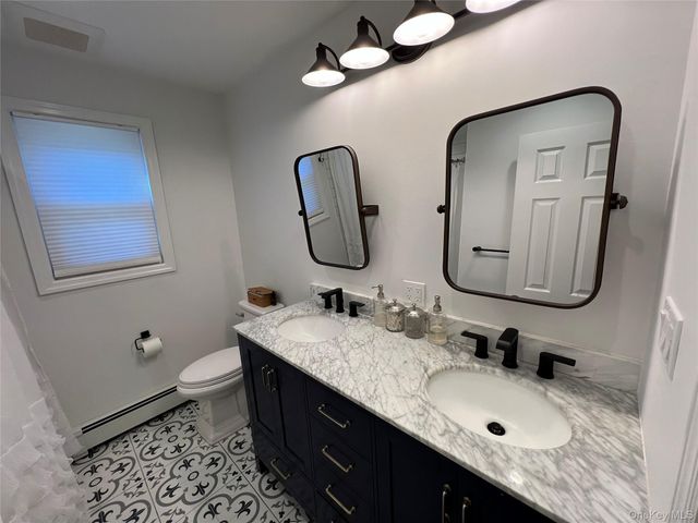 31 Roosevelt Place, Rockville Centre, NY 11570
