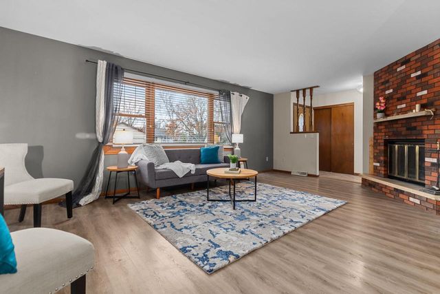 340 WESTBROOK DRIVE, Oshkosh, WI 54904