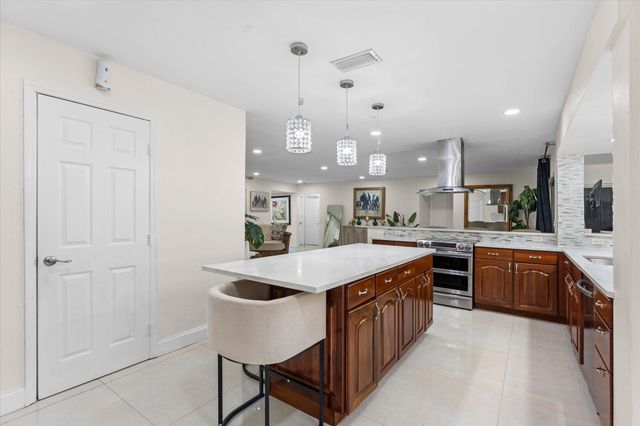 8951 SW 51st Place, Cooper City, FL 33328