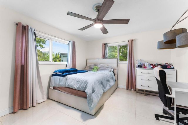 8951 SW 51st Place, Cooper City, FL 33328