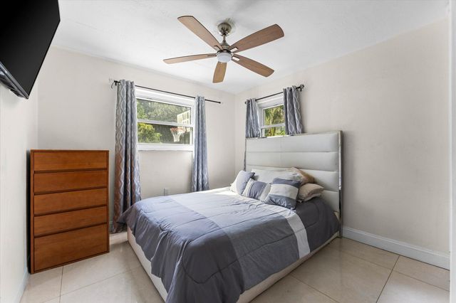 8951 SW 51st Place, Cooper City, FL 33328