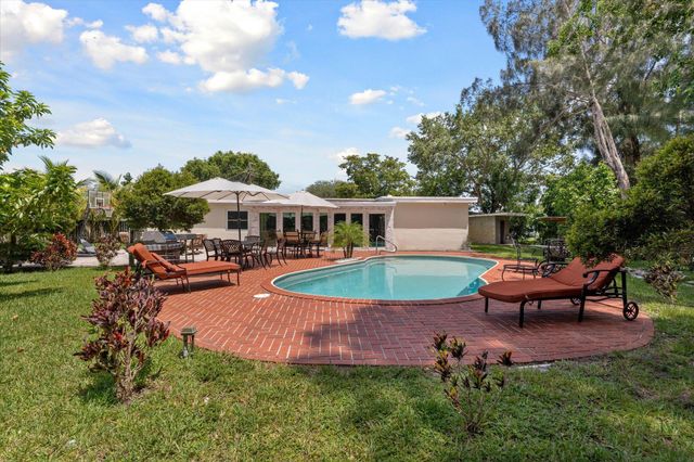 8951 SW 51st Place, Cooper City, FL 33328