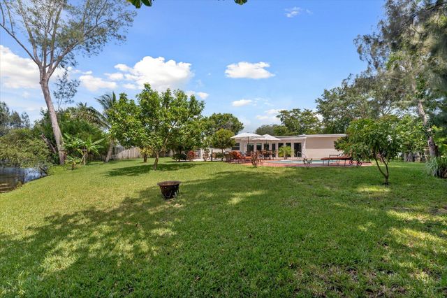 8951 SW 51st Place, Cooper City, FL 33328