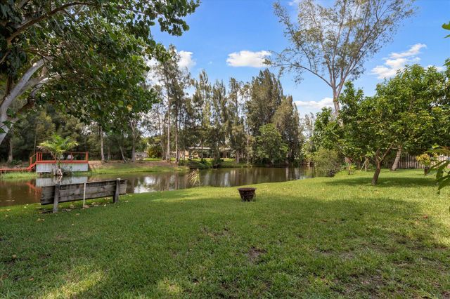 8951 SW 51st Place, Cooper City, FL 33328