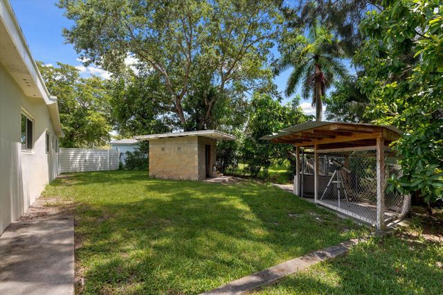 8951 SW 51st Place, Cooper City, FL 33328