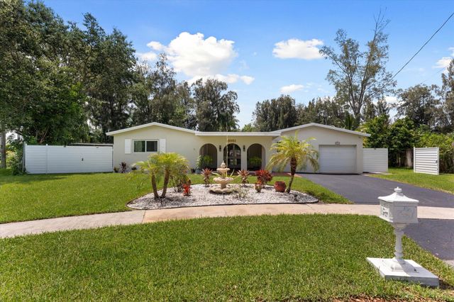 8951 SW 51st Place, Cooper City, FL 33328