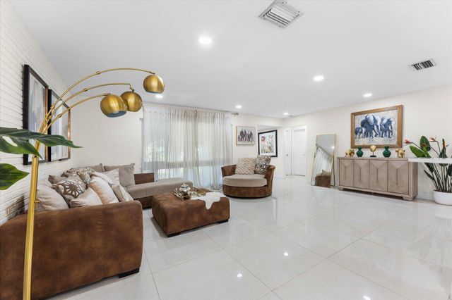 8951 SW 51st Place, Cooper City, FL 33328
