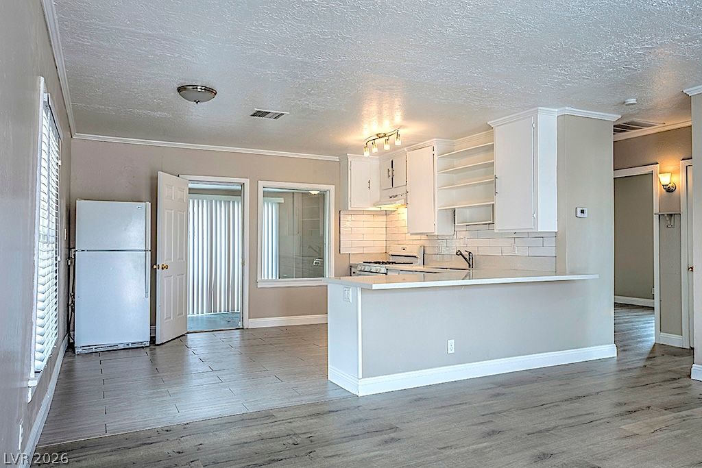 Image 12 of property listing at 911 North 1st Street, Las Vegas, NV 89101