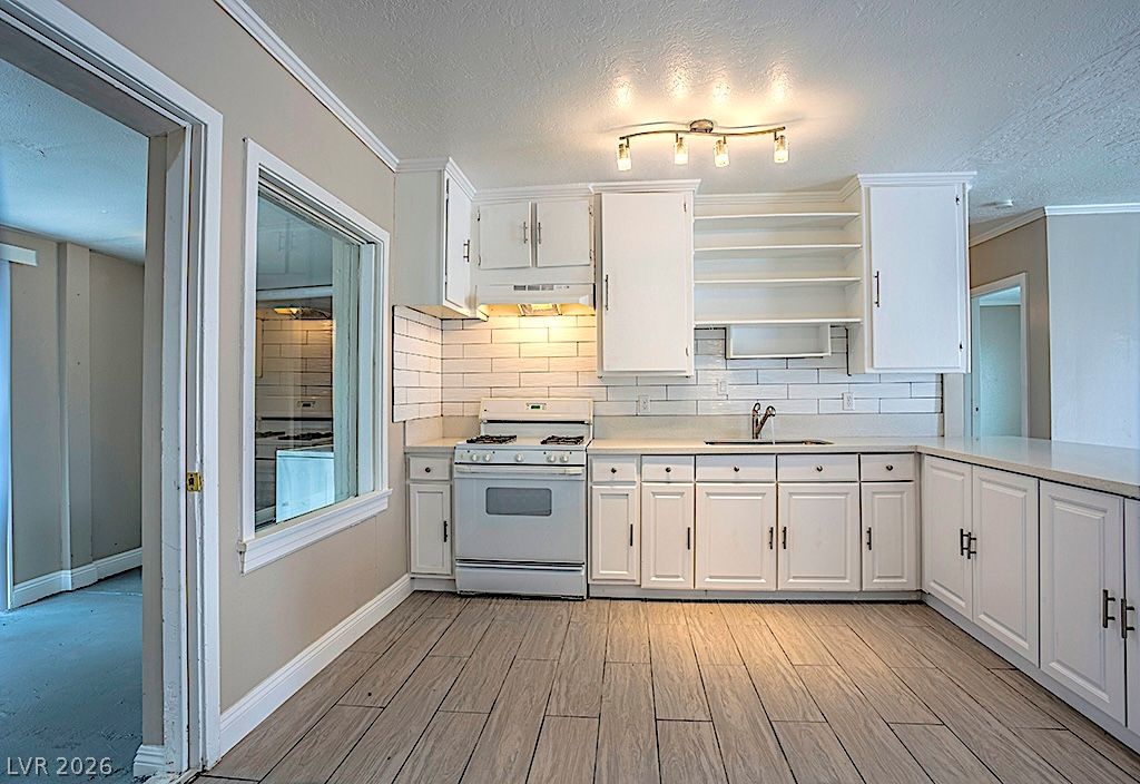 Image 18 of property listing at 911 North 1st Street, Las Vegas, NV 89101