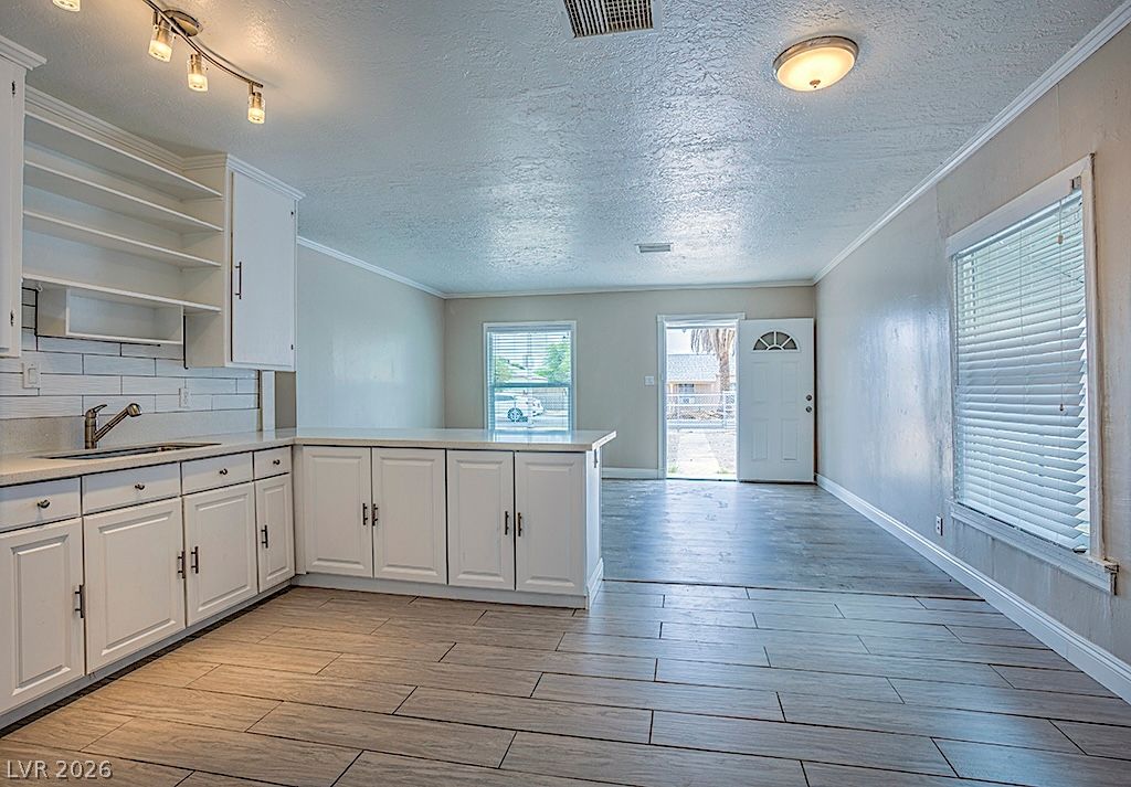 Image 20 of property listing at 911 North 1st Street, Las Vegas, NV 89101