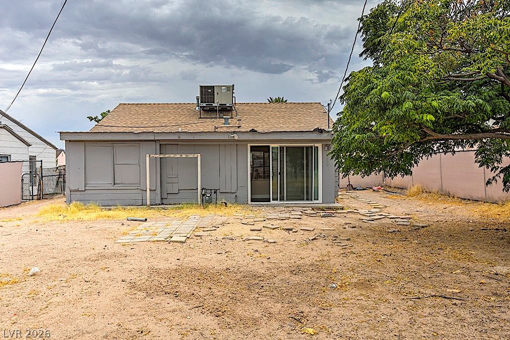 Image 30 of property listing at 911 North 1st Street, Las Vegas, NV 89101