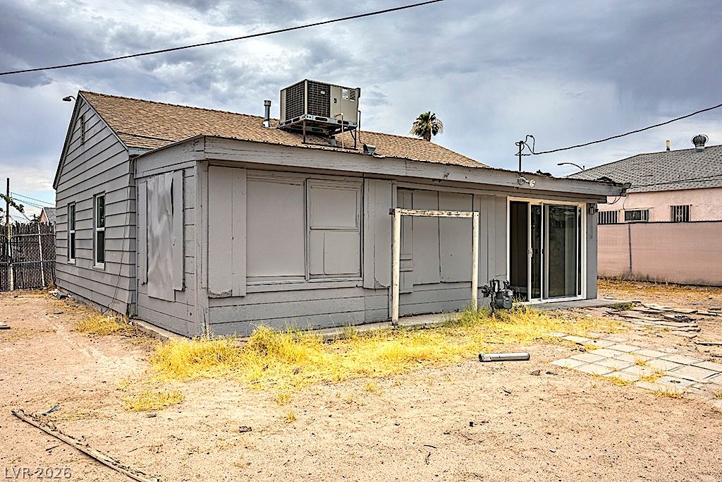 Image 32 of property listing at 911 North 1st Street, Las Vegas, NV 89101