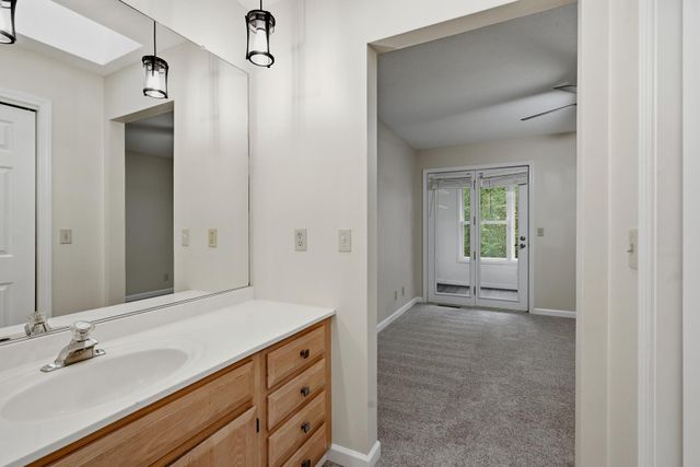 5523 Auto Club Road, Bloomington, MN 55437