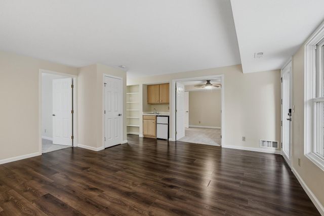 5523 Auto Club Road, Bloomington, MN 55437