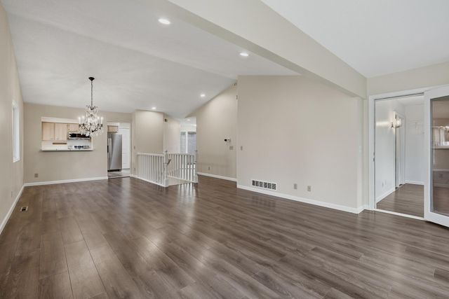 5523 Auto Club Road, Bloomington, MN 55437
