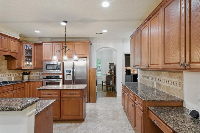 3602 Lindhaven Drive, Pearland, TX 77584