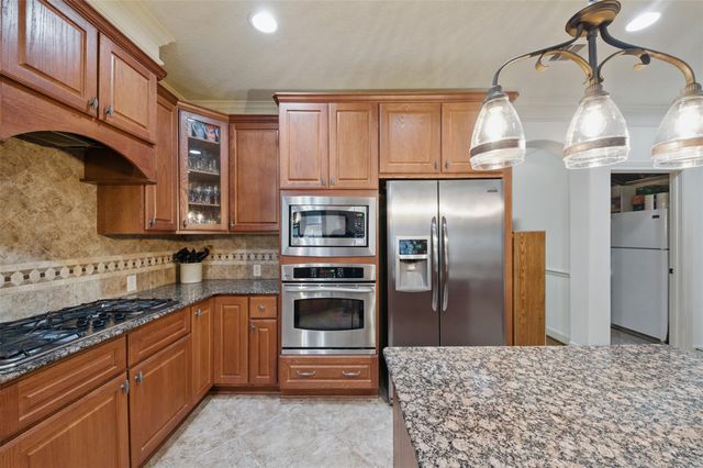 3602 Lindhaven Drive, Pearland, TX 77584