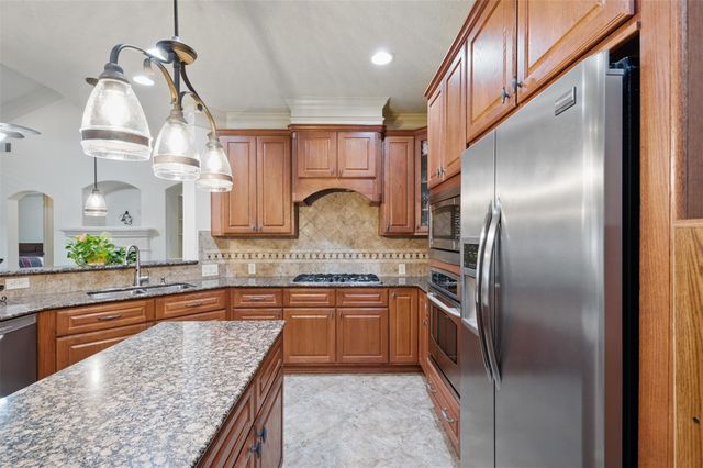 3602 Lindhaven Drive, Pearland, TX 77584