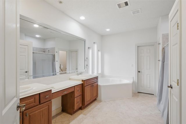 3602 Lindhaven Drive, Pearland, TX 77584