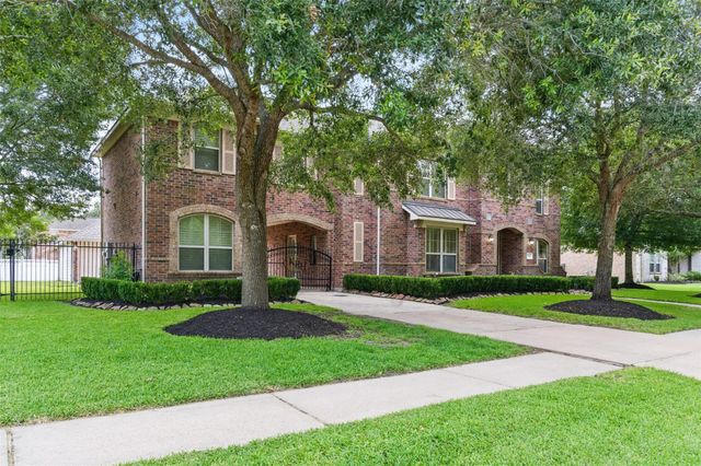 3602 Lindhaven Drive, Pearland, TX 77584