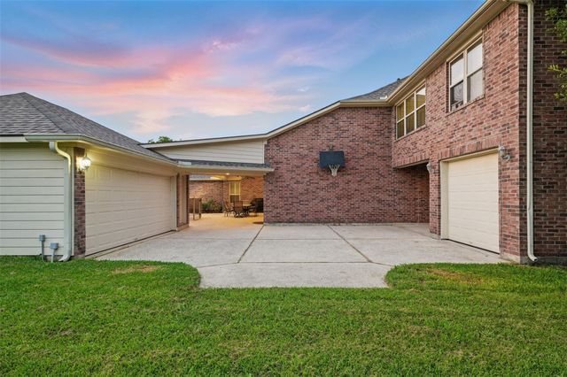 3602 Lindhaven Drive, Pearland, TX 77584