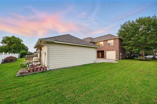 3602 Lindhaven Drive, Pearland, TX 77584