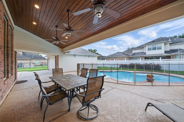 3602 Lindhaven Drive, Pearland, TX 77584