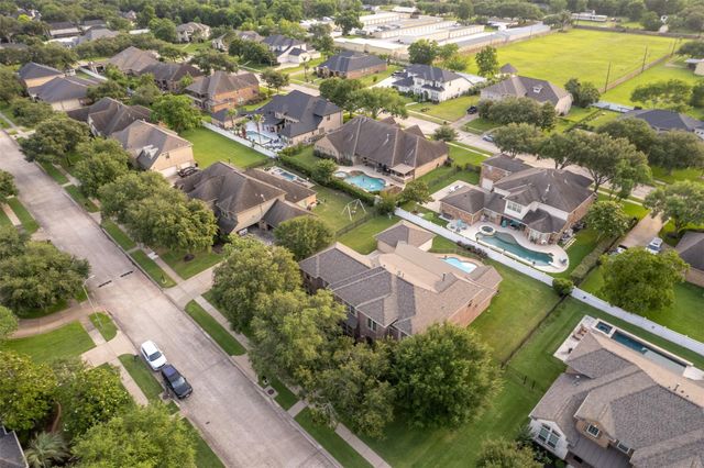 3602 Lindhaven Drive, Pearland, TX 77584