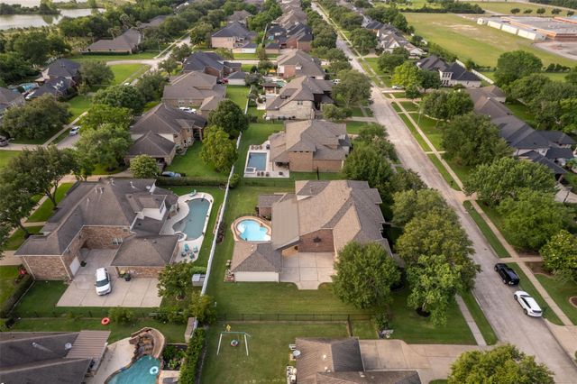 3602 Lindhaven Drive, Pearland, TX 77584