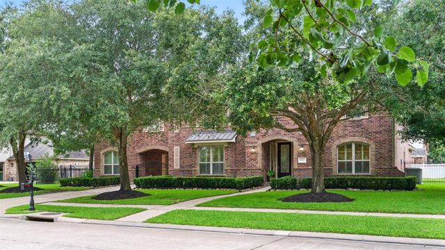 3602 Lindhaven Drive, Pearland, TX 77584